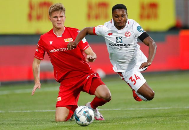 篮球火箭球员连续三场助攻上双