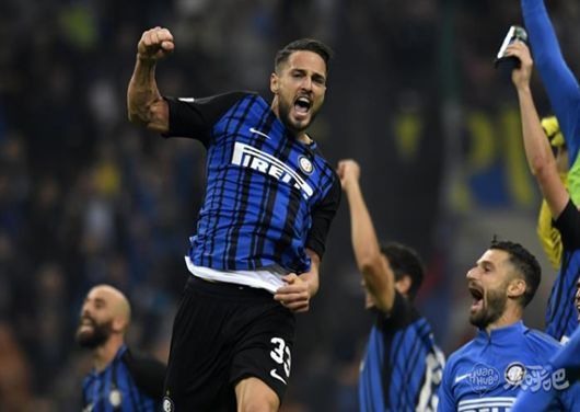 斯基拉：桑托斯正在努力推进内马尔续约，俱乐部有信心留下他