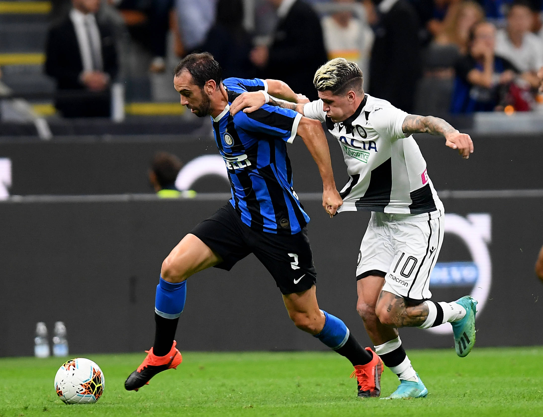 乱战高手！张宁13中7得到21分7篮板2助攻