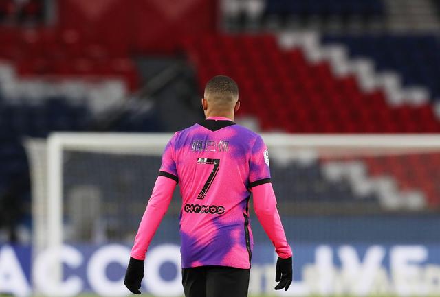 菲律宾队狂热主场氛围点燃赛场