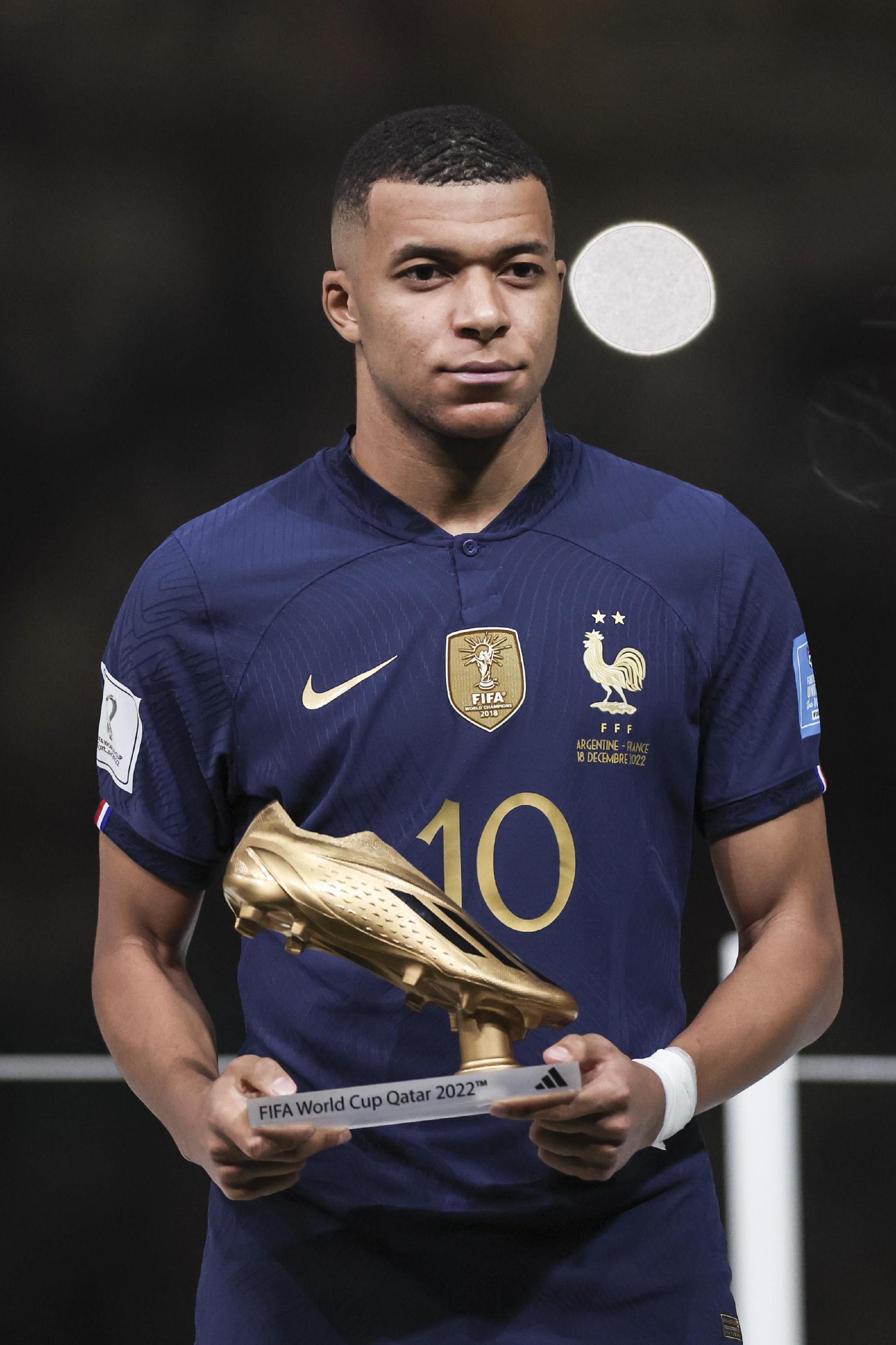 记者：德拉普肩部受伤，将缺席6至8周