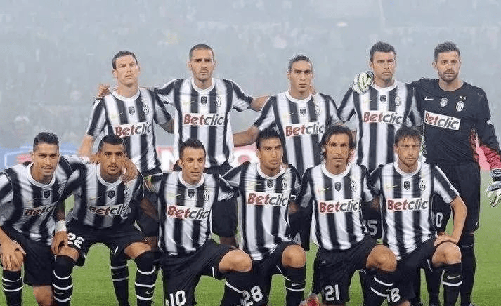 巴萨3比1马竞的第10分钟：球迷再次集体高喊梅西的名字！