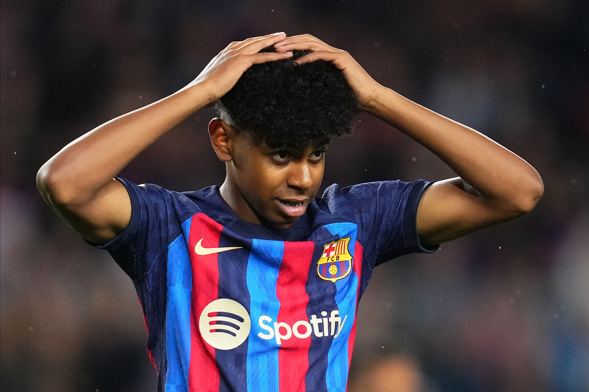 首开记录，埃斯特旺当选与塞内加尔一役巴西队内最佳球员