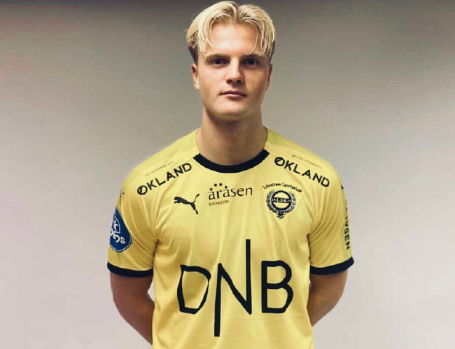 国足未来第一左后卫：华裔球星90万欧转会费登陆波兰联赛！